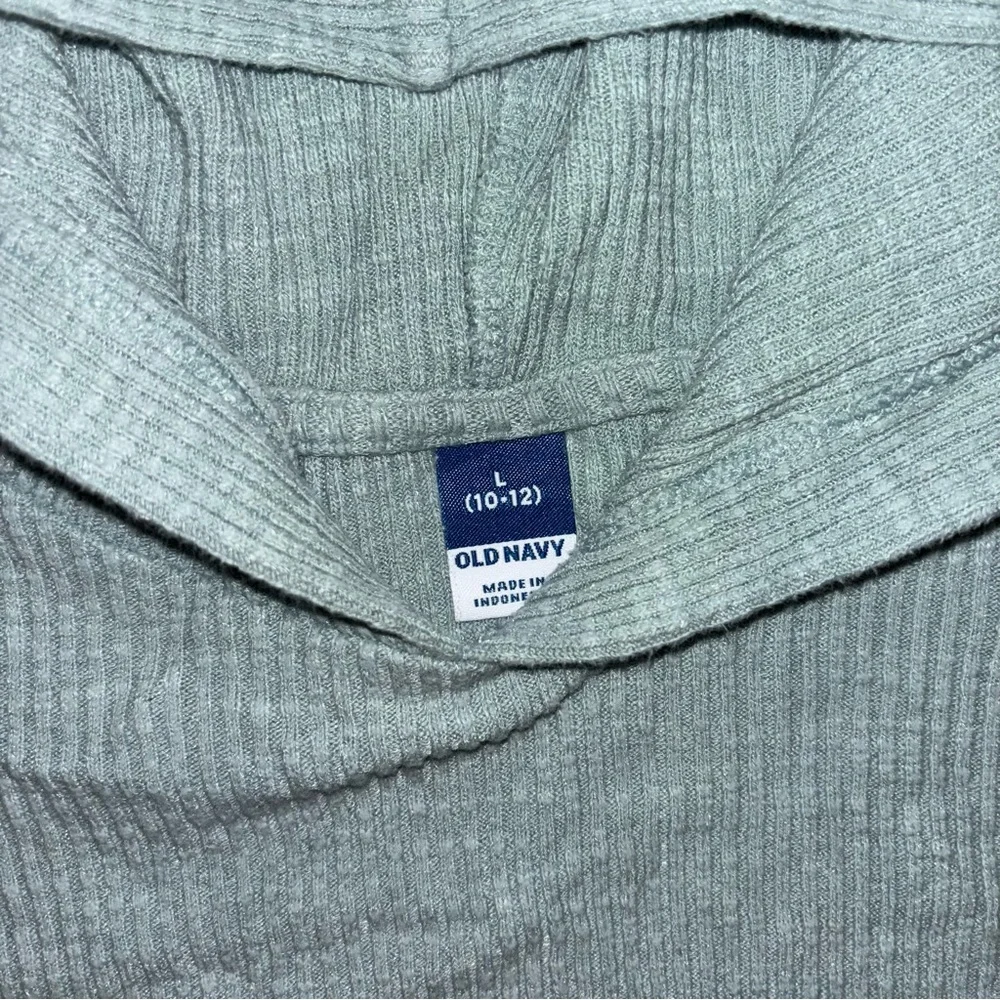 Old Navy girls cropped hoodie